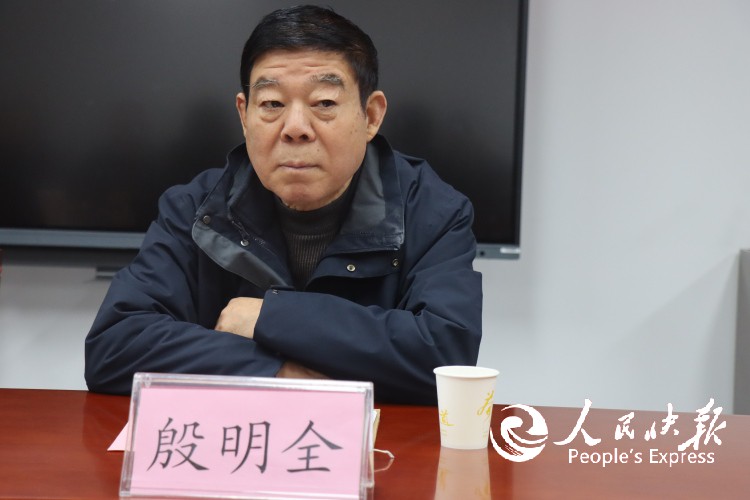 河南南阳示范区：践行雷锋志愿服务 展···